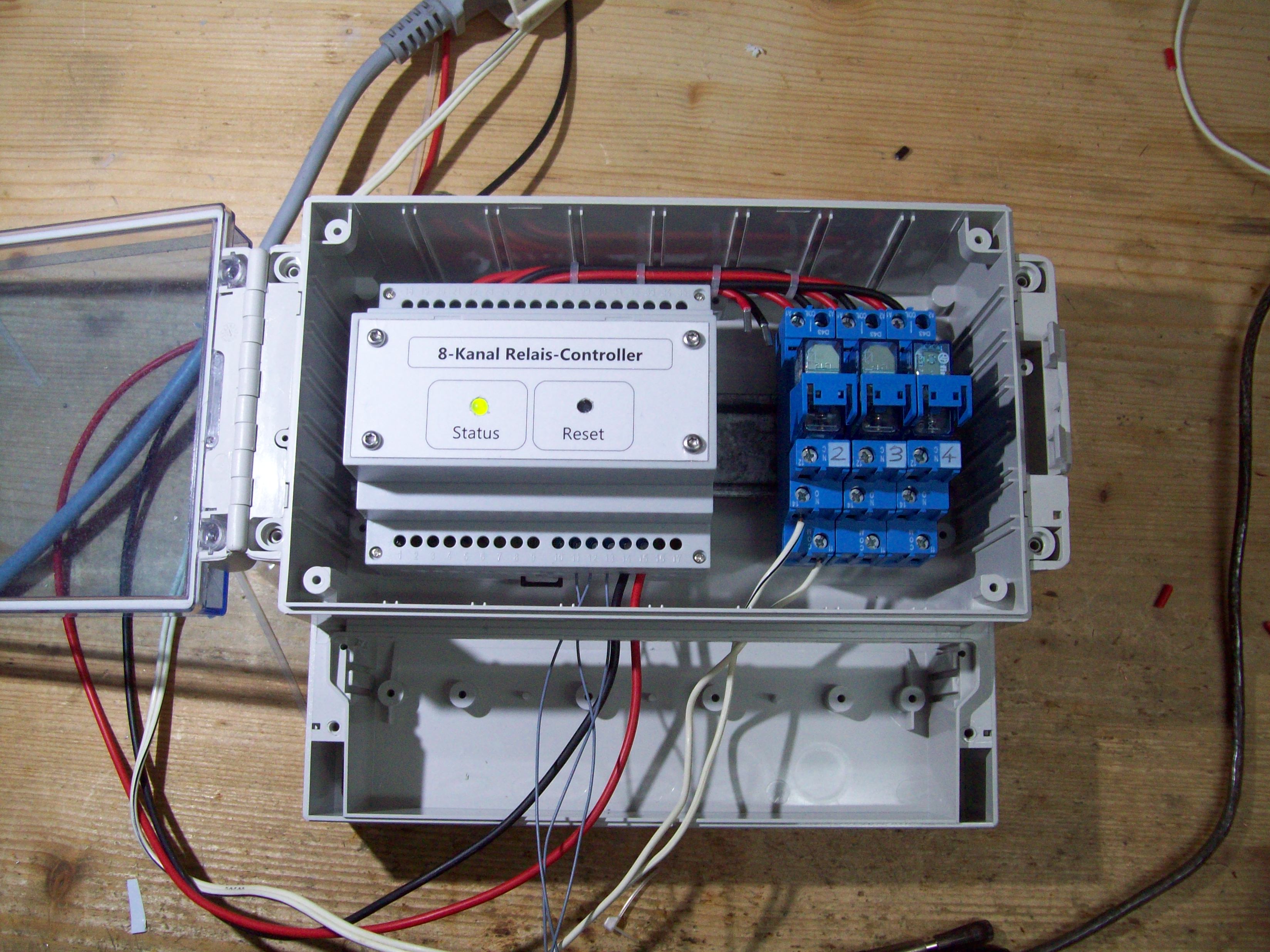 Relaycontroller for DIN-rail