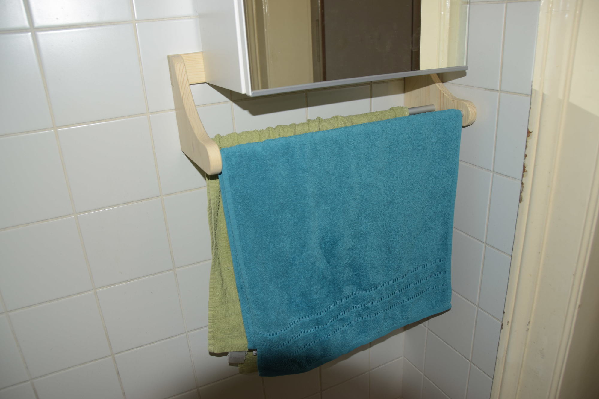 Another small towel holder